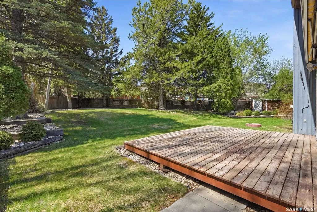719 Wakaw Terrace Saskatoon SK S7J 4C1