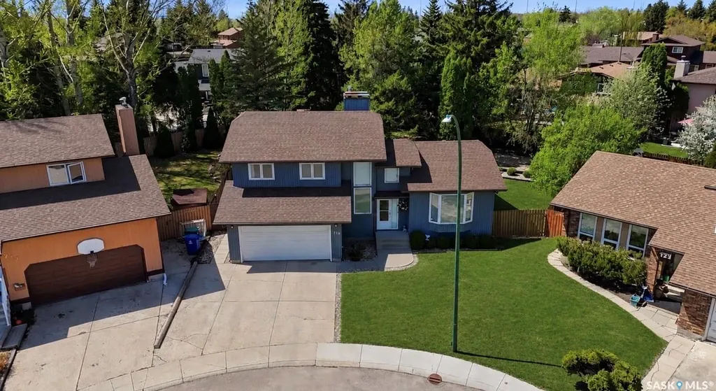 719 Wakaw Terrace Saskatoon SK S7J 4C1