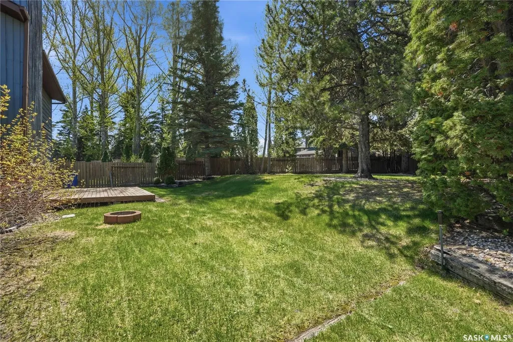 719 Wakaw Terrace Saskatoon SK S7J 4C1