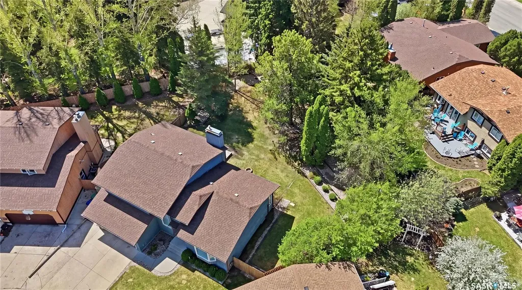 719 Wakaw Terrace Saskatoon SK S7J 4C1