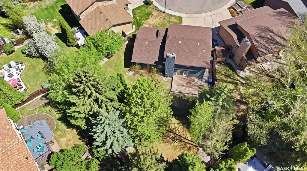 719 Wakaw Terrace Saskatoon SK S7J 4C1