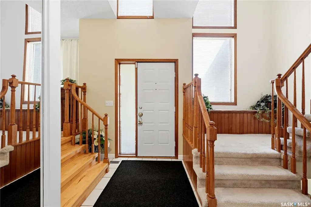 719 Wakaw Terrace Saskatoon SK S7J 4C1