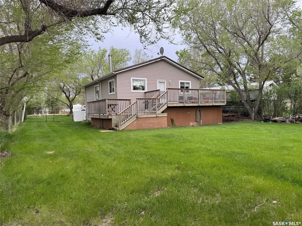 23 Lynn Bay Last Mountain Lake East Side SK S0G 0L0