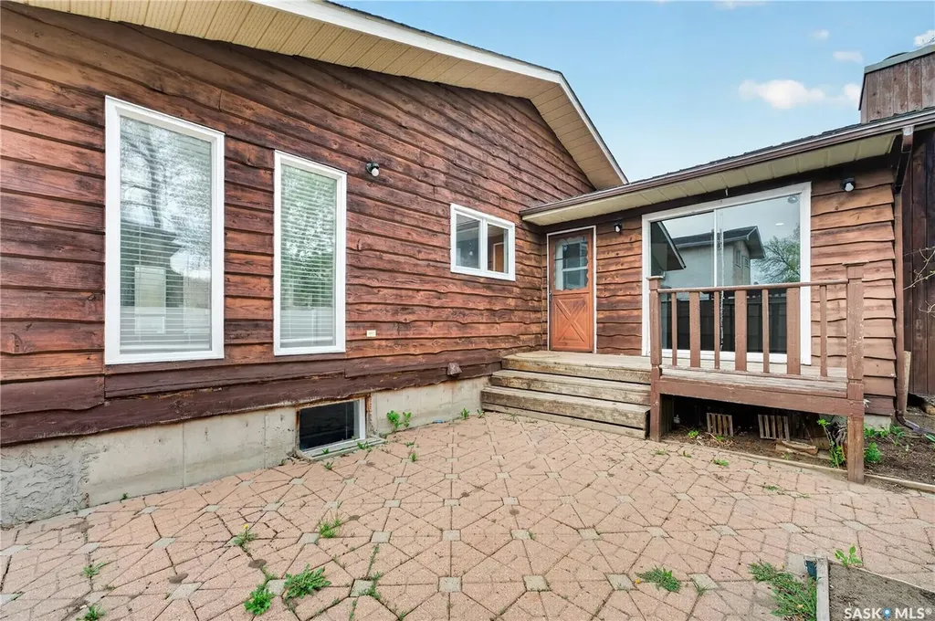 83 Groome Avenue Regina SK S4S 6S3