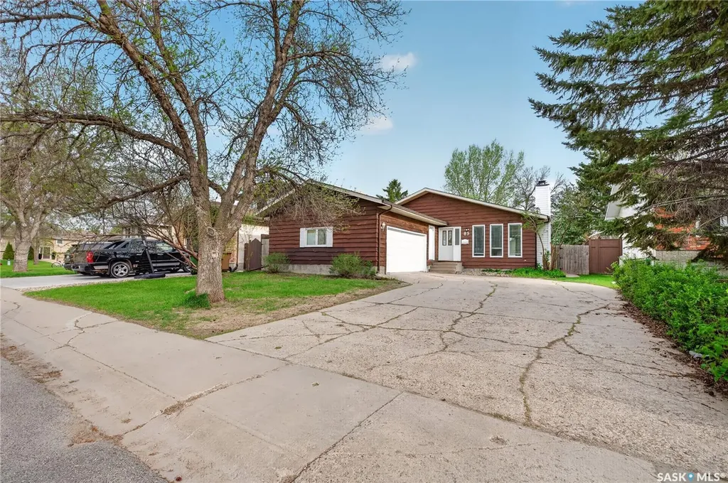 83 Groome Avenue Regina SK S4S 6S3