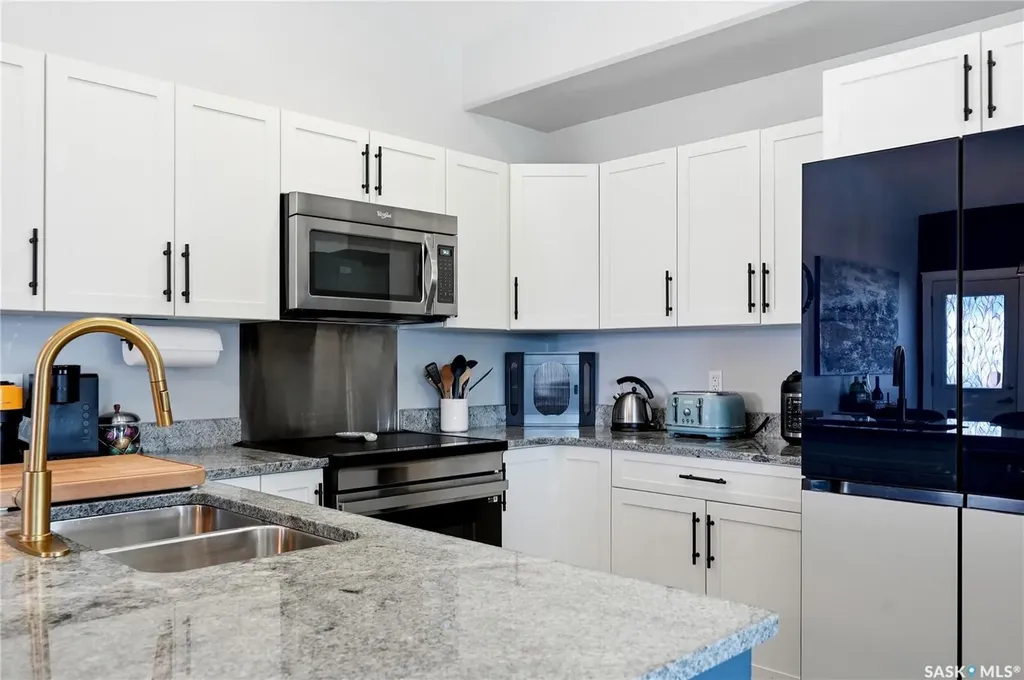 415 Boykowich Street Saskatoon SK S7W 0B8