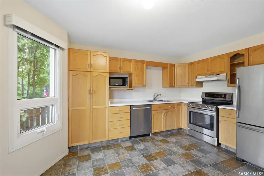 320 Heritage Crescent Saskatoon SK S7H 5P4
