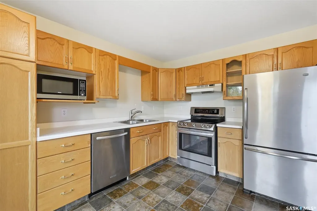 320 Heritage Crescent Saskatoon SK S7H 5P4