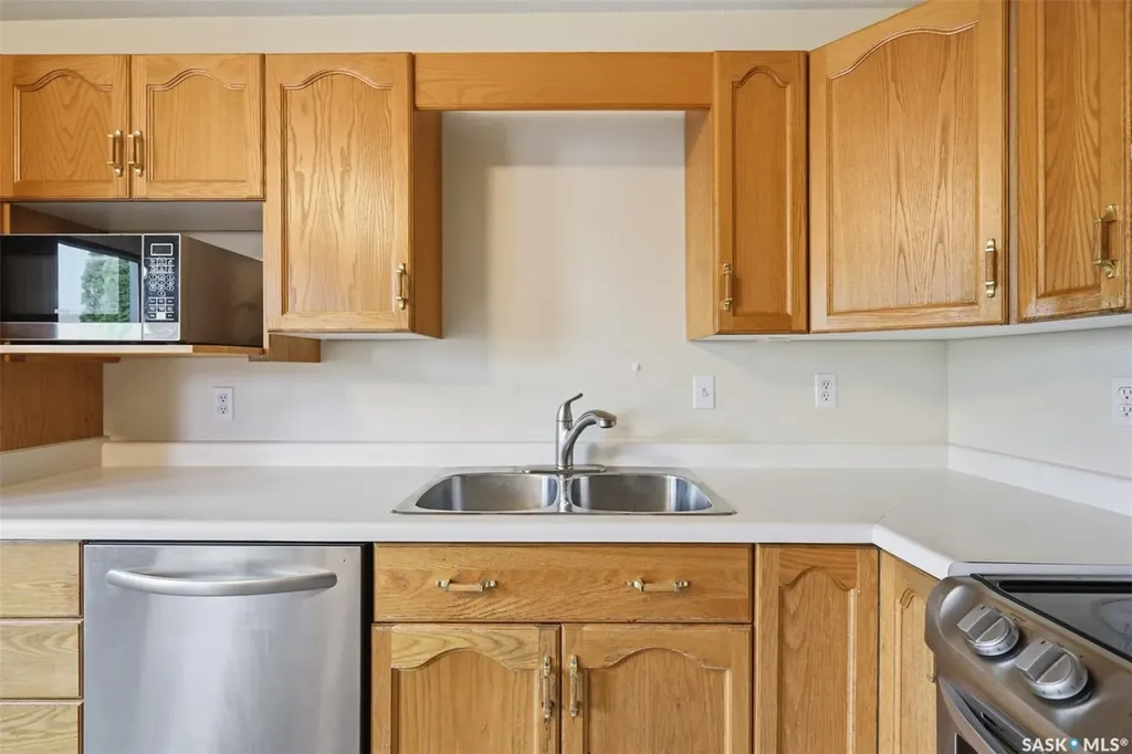 320 Heritage Crescent Saskatoon SK S7H 5P4