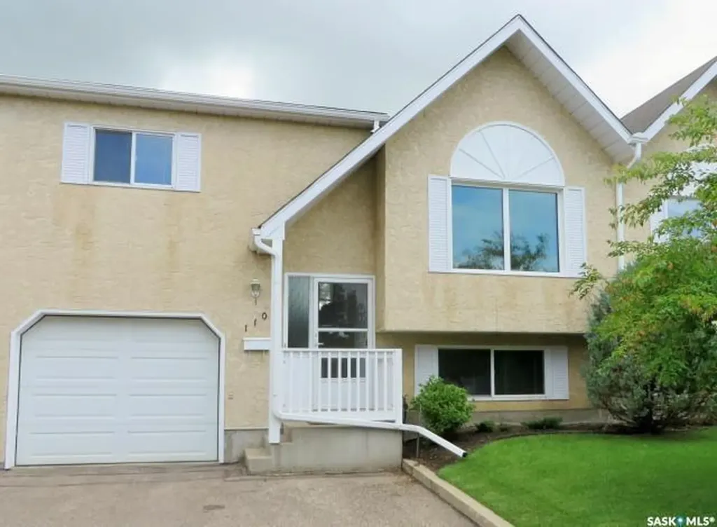 320 Heritage Crescent Saskatoon SK S7H 5P4