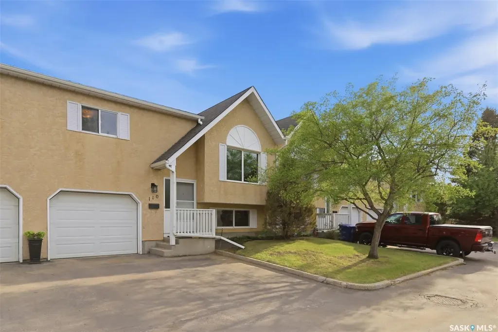 320 Heritage Crescent Saskatoon SK S7H 5P4
