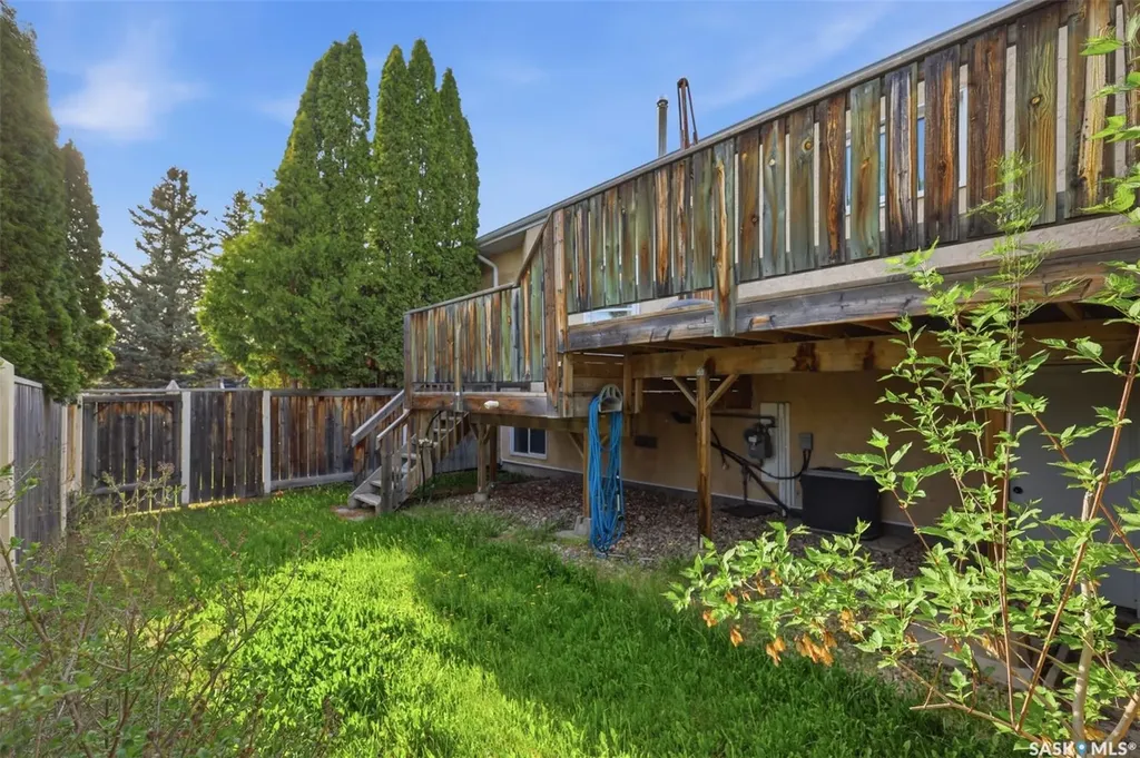 320 Heritage Crescent Saskatoon SK S7H 5P4