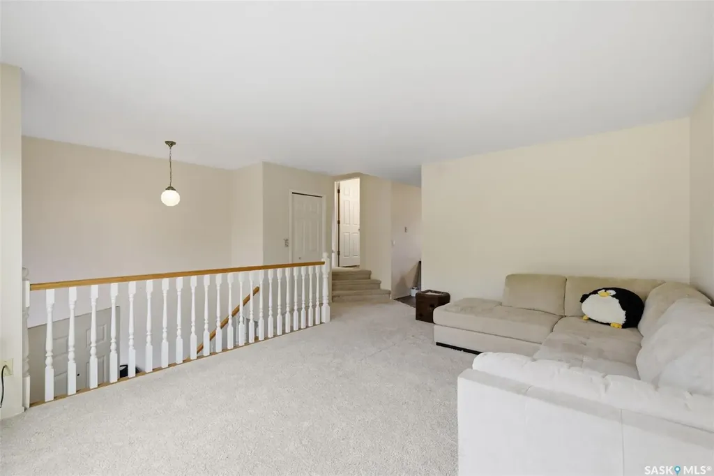 320 Heritage Crescent Saskatoon SK S7H 5P4