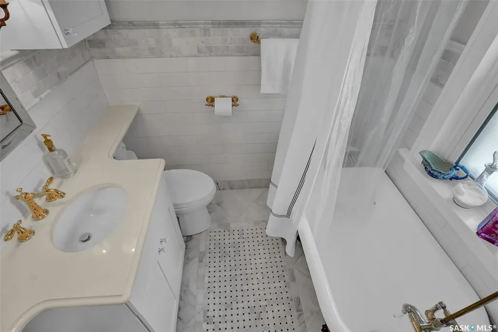 3045 Angus Street Regina SK S4S 1P2