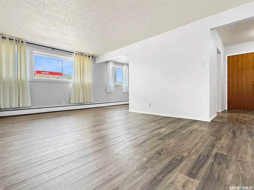 373 2nd Avenue SE Swift Current SK S9H 3J5