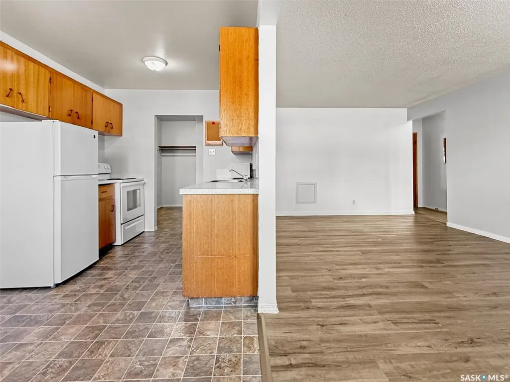 373 2nd Avenue SE Swift Current SK S9H 3J5