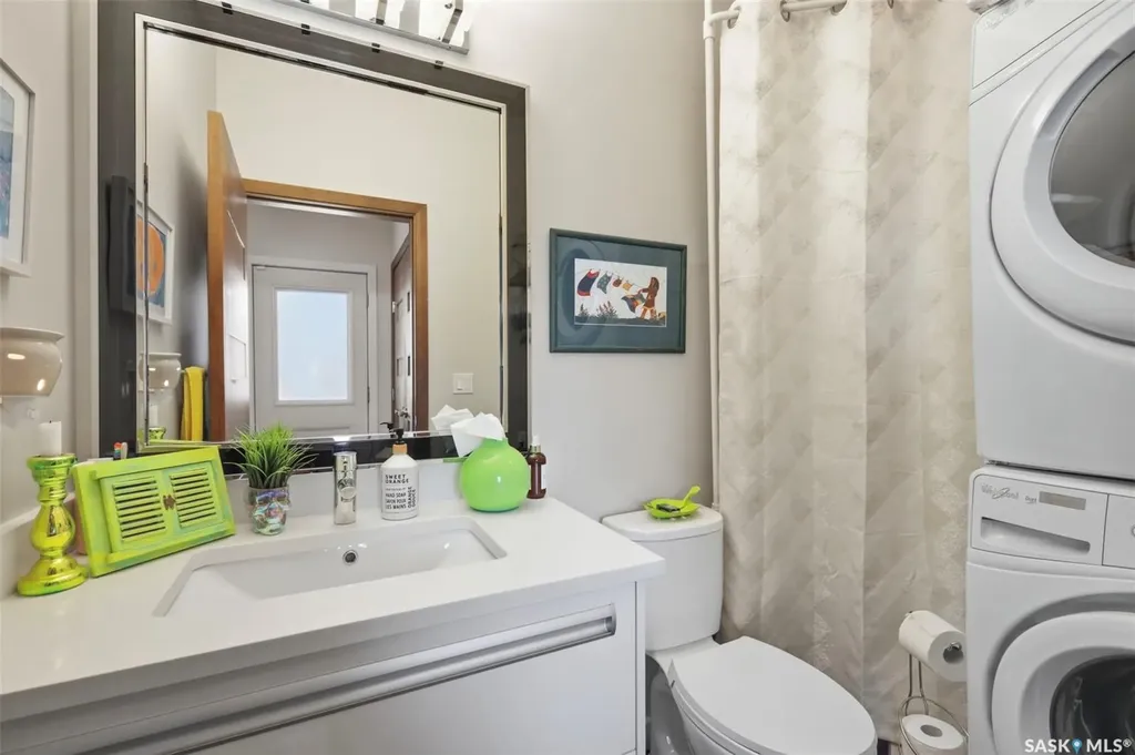 159 Tweed Lane Saskatoon SK S7V 0K1