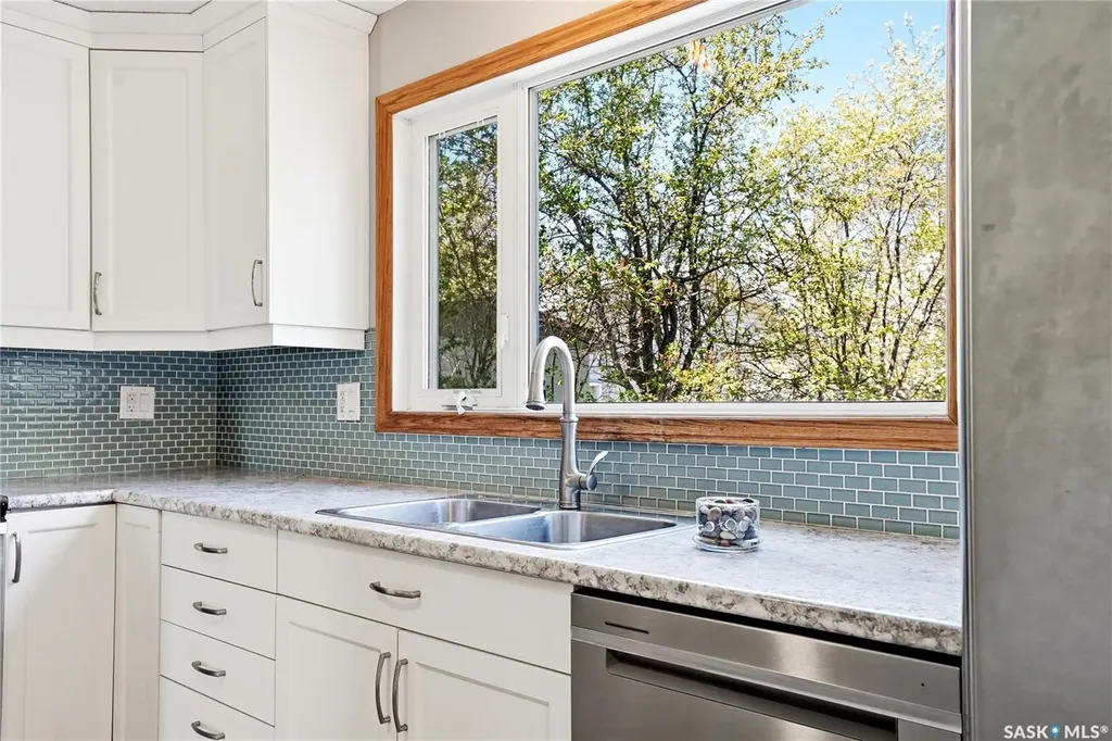 2338 Easthill Saskatoon SK S7J 3E5