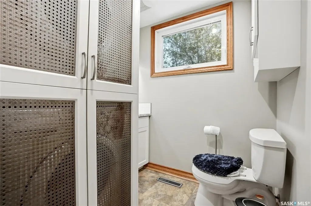 2338 Easthill Saskatoon SK S7J 3E5