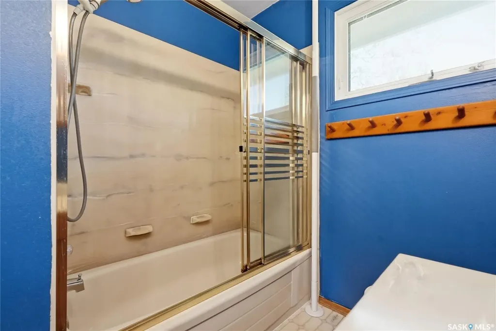 2338 Easthill Saskatoon SK S7J 3E5