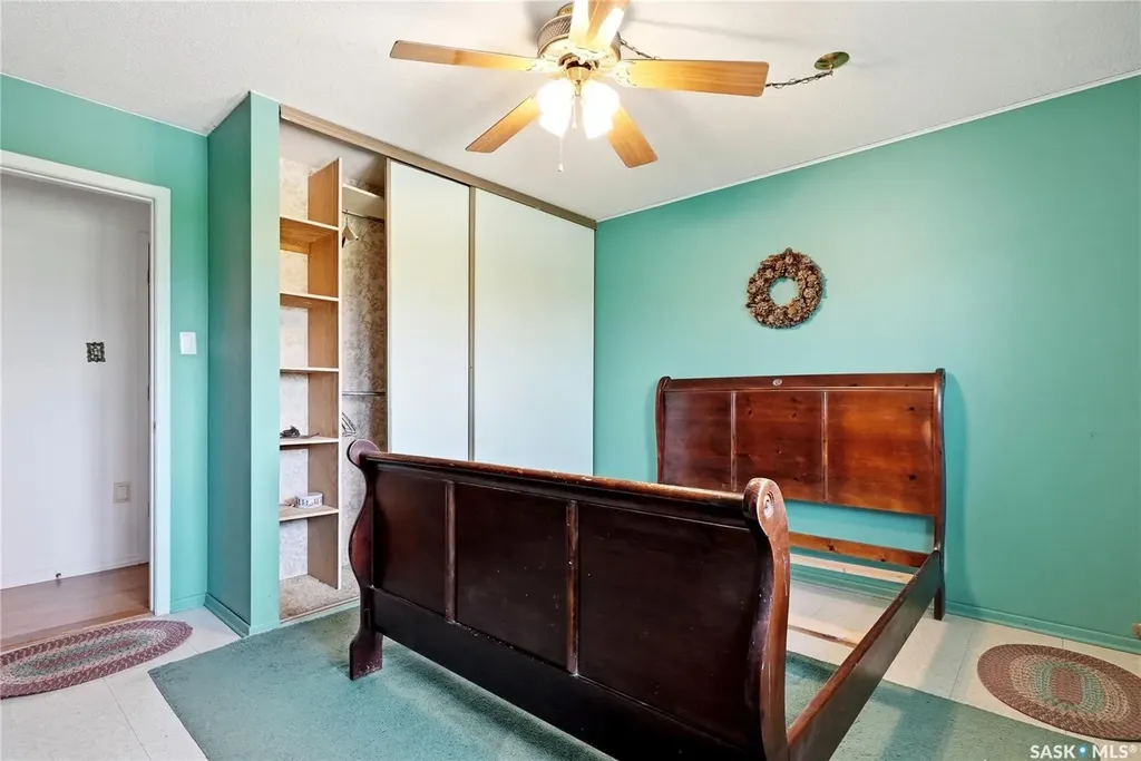 2338 Easthill Saskatoon SK S7J 3E5
