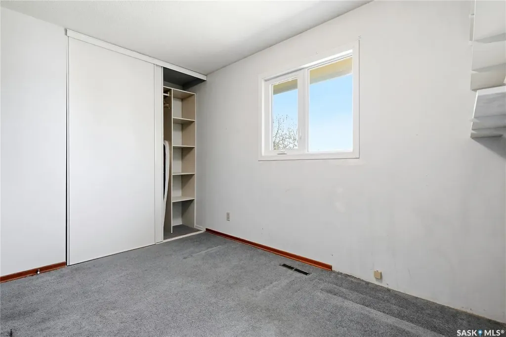 2338 Easthill Saskatoon SK S7J 3E5