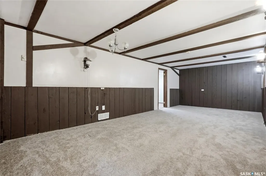 2338 Easthill Saskatoon SK S7J 3E5