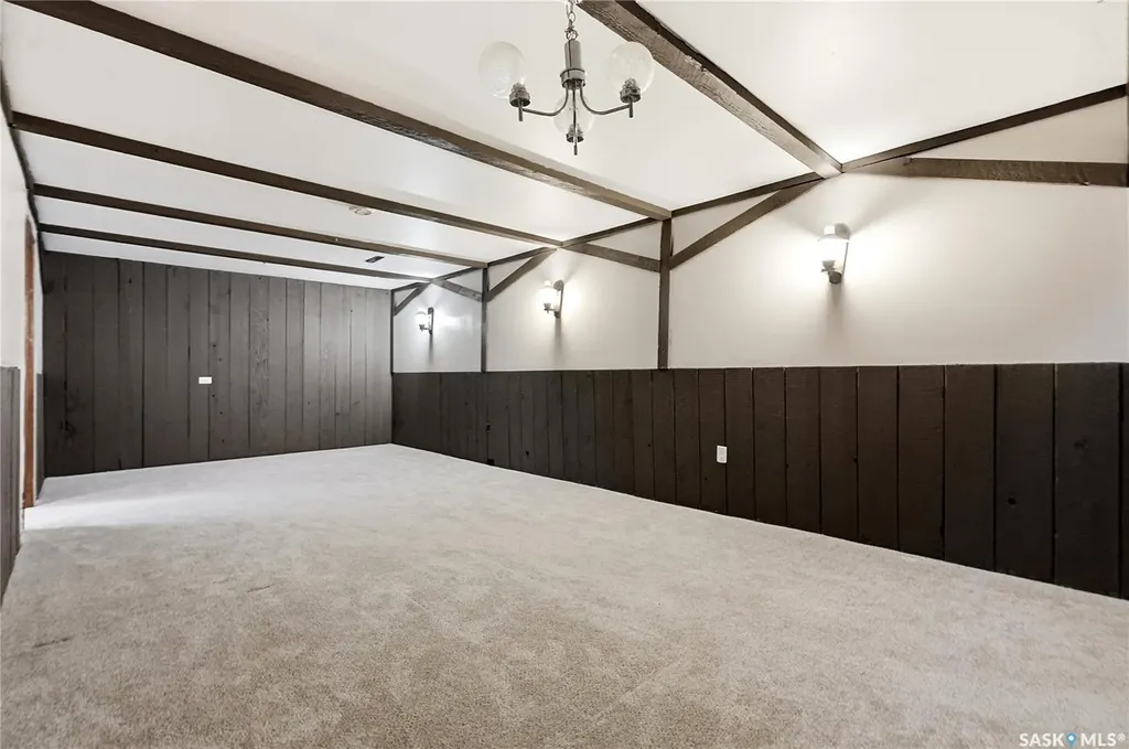 2338 Easthill Saskatoon SK S7J 3E5