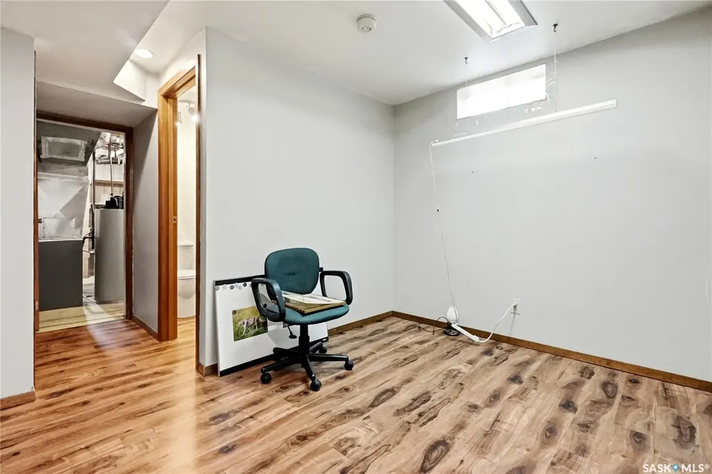 2338 Easthill Saskatoon SK S7J 3E5