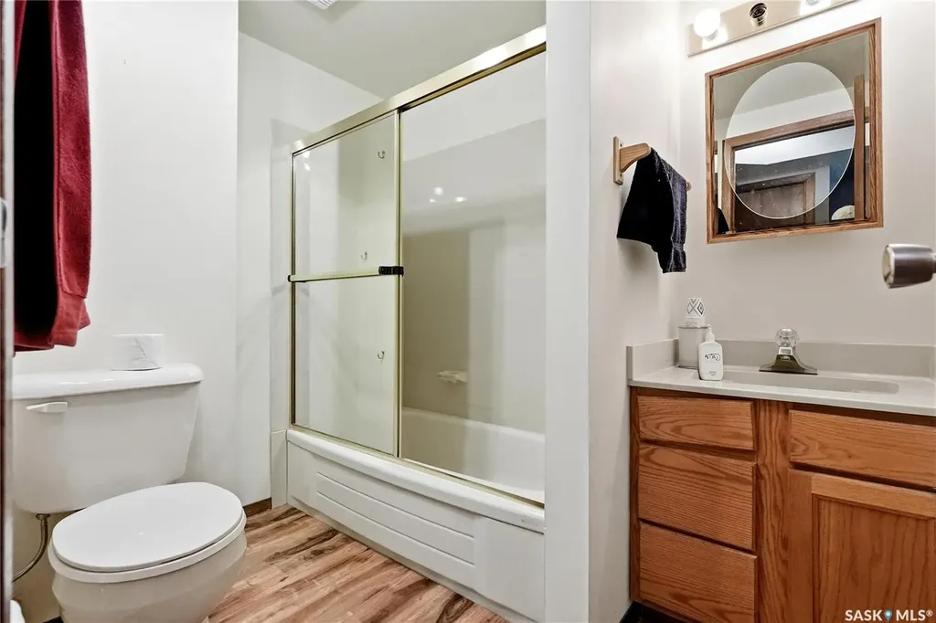 2338 Easthill Saskatoon SK S7J 3E5