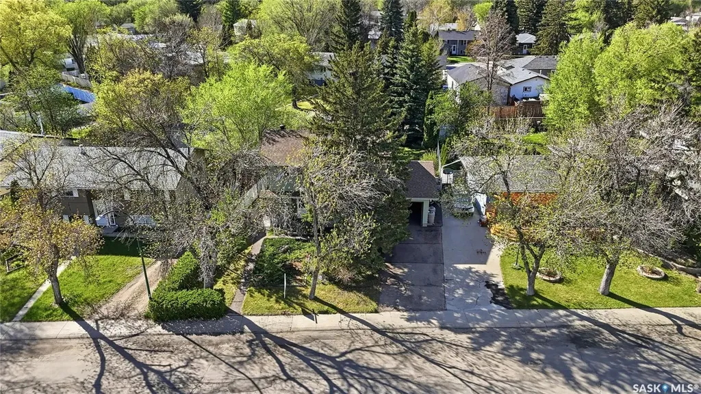2338 Easthill Saskatoon SK S7J 3E5