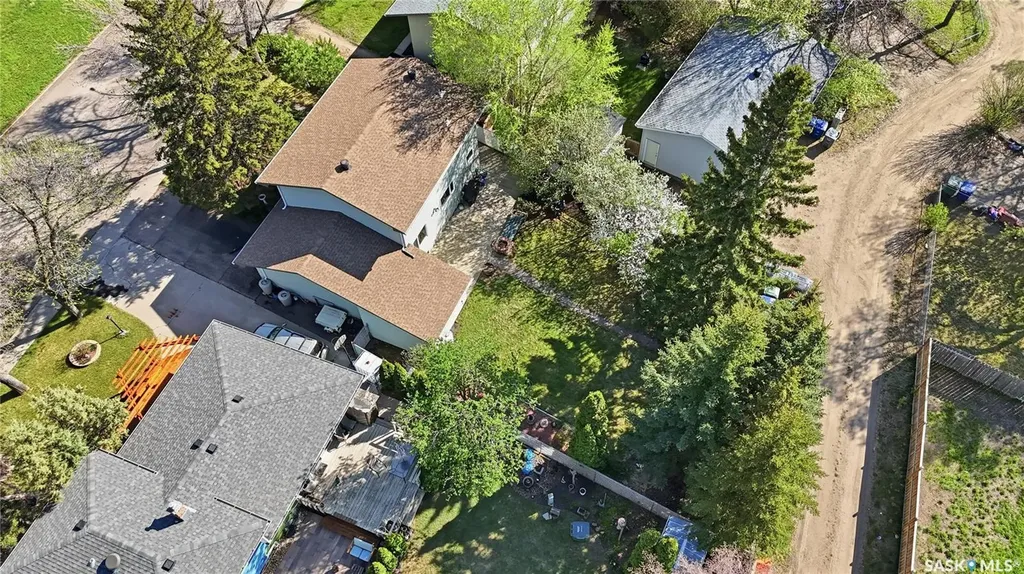 2338 Easthill Saskatoon SK S7J 3E5