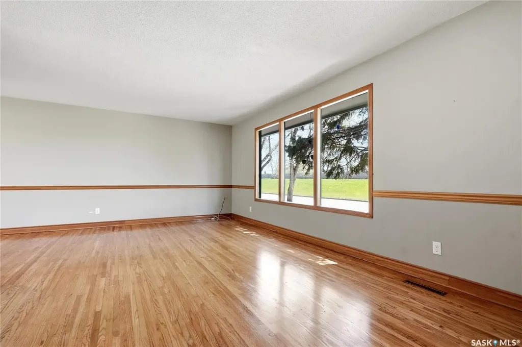 2338 Easthill Saskatoon SK S7J 3E5