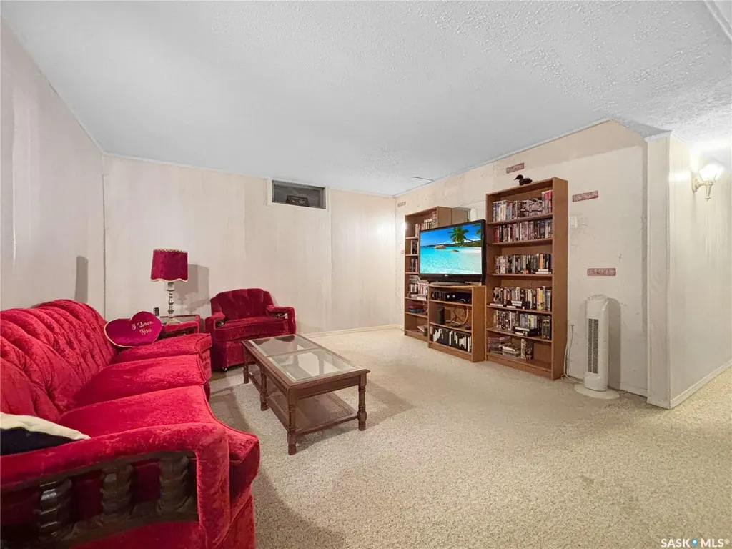 2140 37th Street W Saskatoon SK S7L 4E3