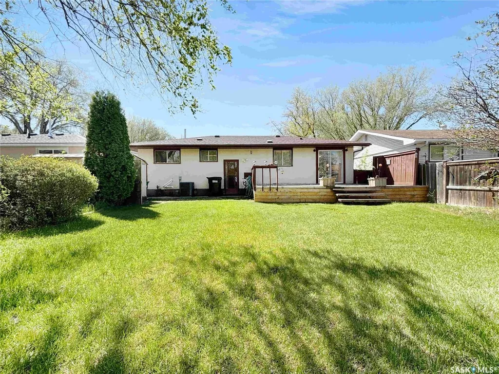 2140 37th Street W Saskatoon SK S7L 4E3