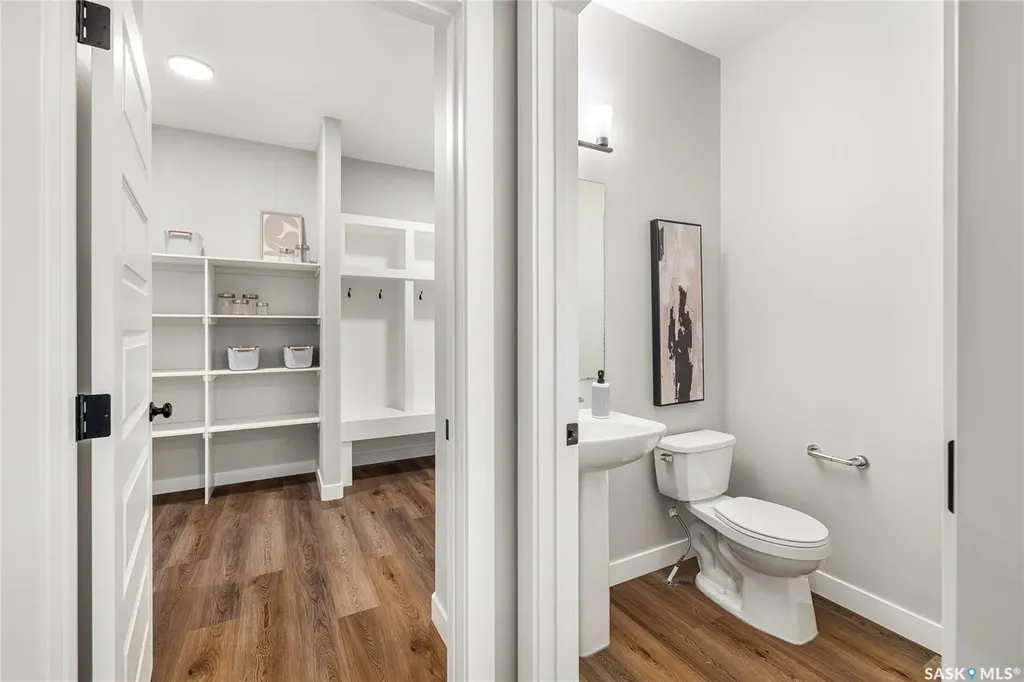 345 Cockcroft Street Saskatoon SK S7V 1Y8