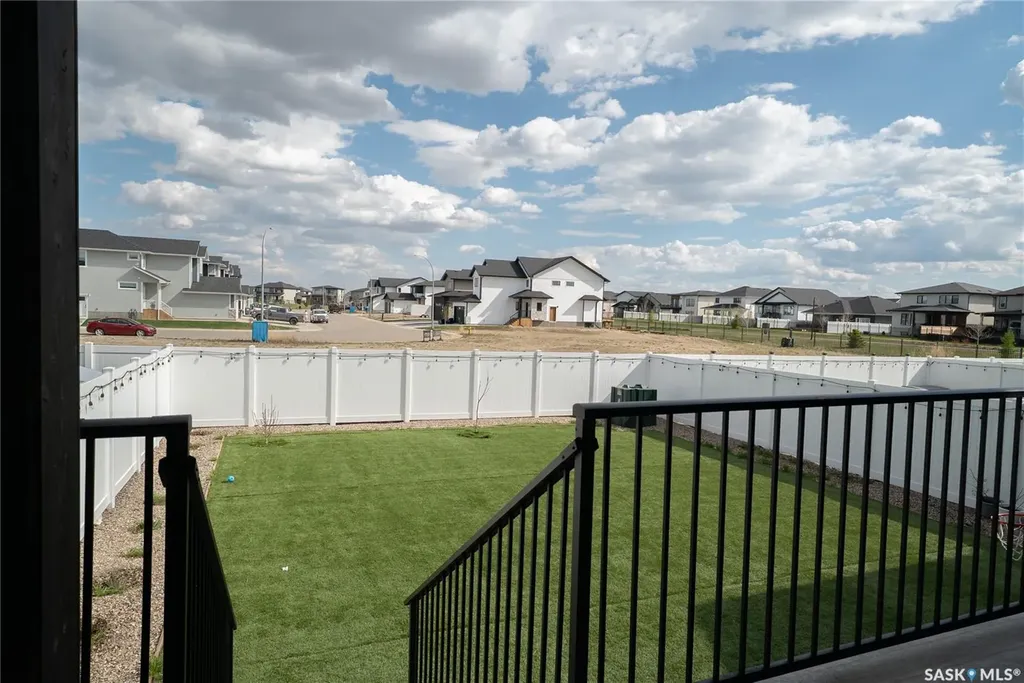 916 Feheregyhazi Boulevard Saskatoon SK S7W 1E1