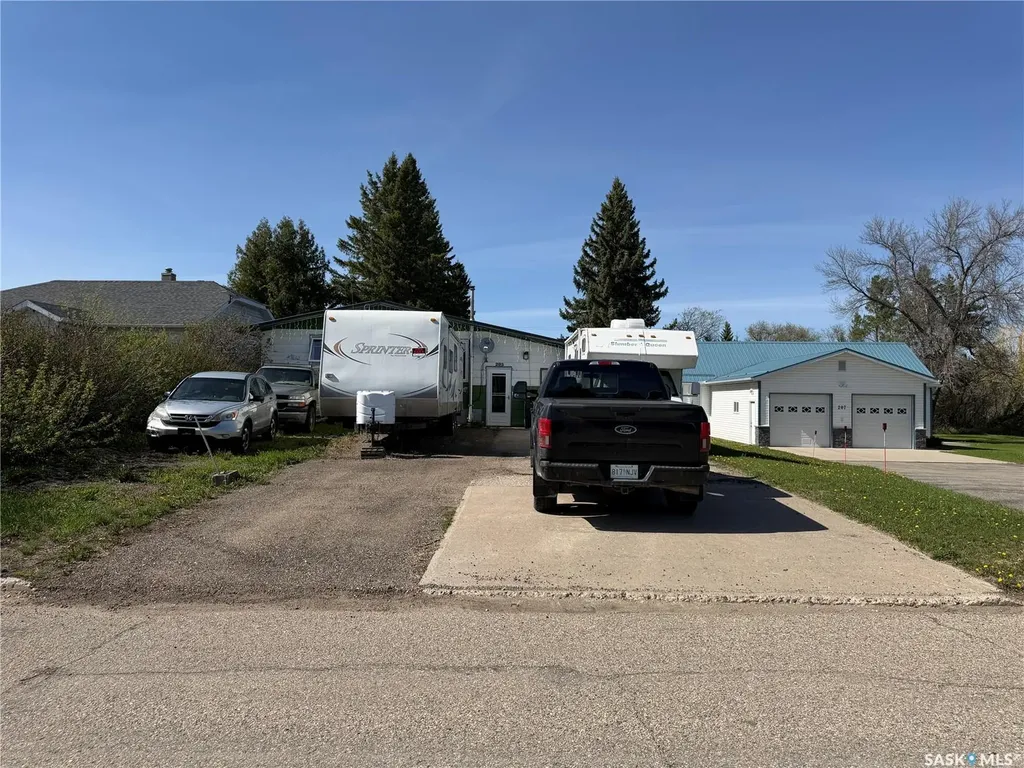 205 Pipestone Avenue Wawota SK S0G 5A0