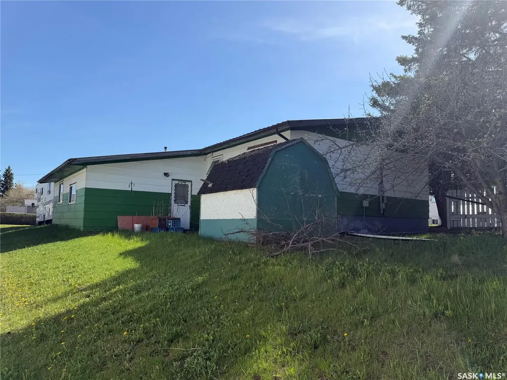 205 Pipestone Avenue Wawota SK S0G 5A0