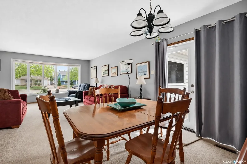 1381 Prince Crescent Moose Jaw SK S6H 6E6