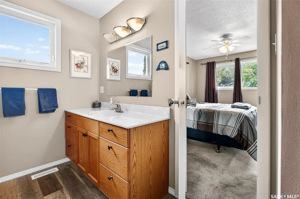 1381 Prince Crescent Moose Jaw SK S6H 6E6