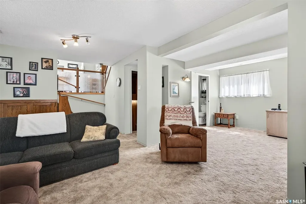 1381 Prince Crescent Moose Jaw SK S6H 6E6
