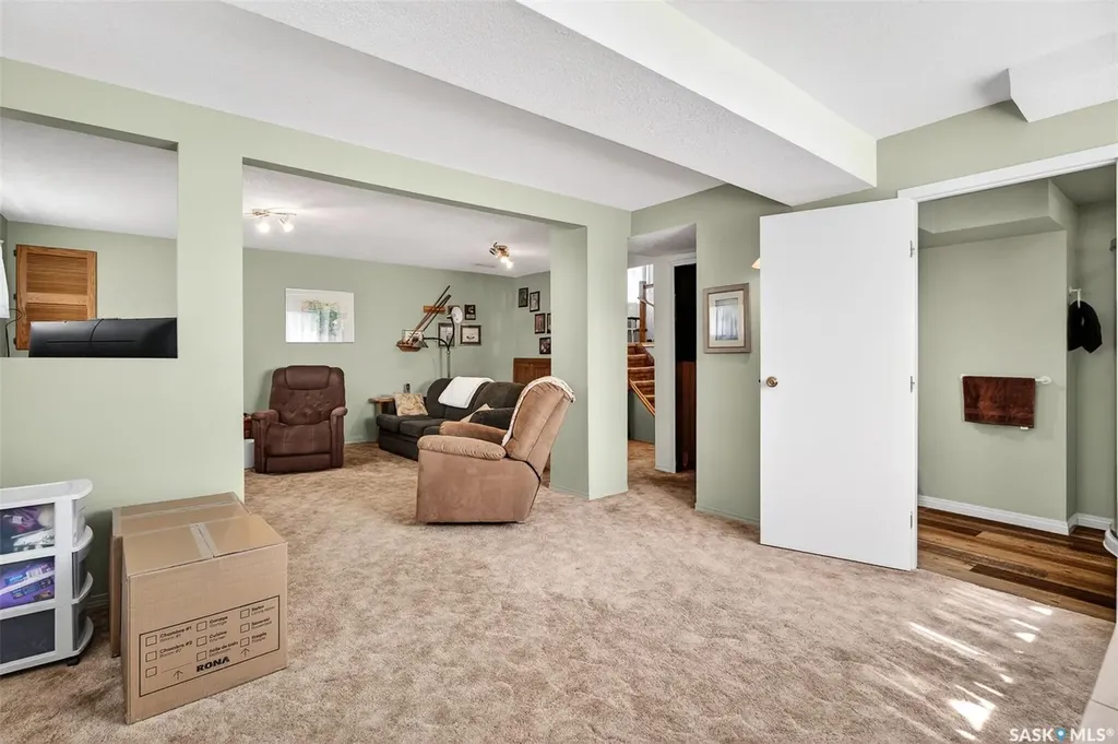 1381 Prince Crescent Moose Jaw SK S6H 6E6