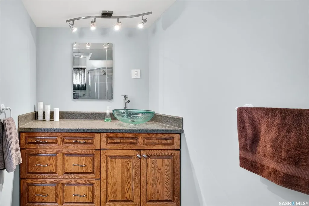 1381 Prince Crescent Moose Jaw SK S6H 6E6