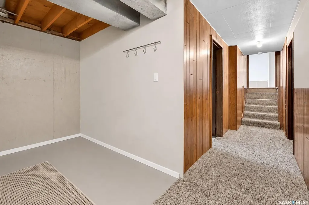 1381 Prince Crescent Moose Jaw SK S6H 6E6