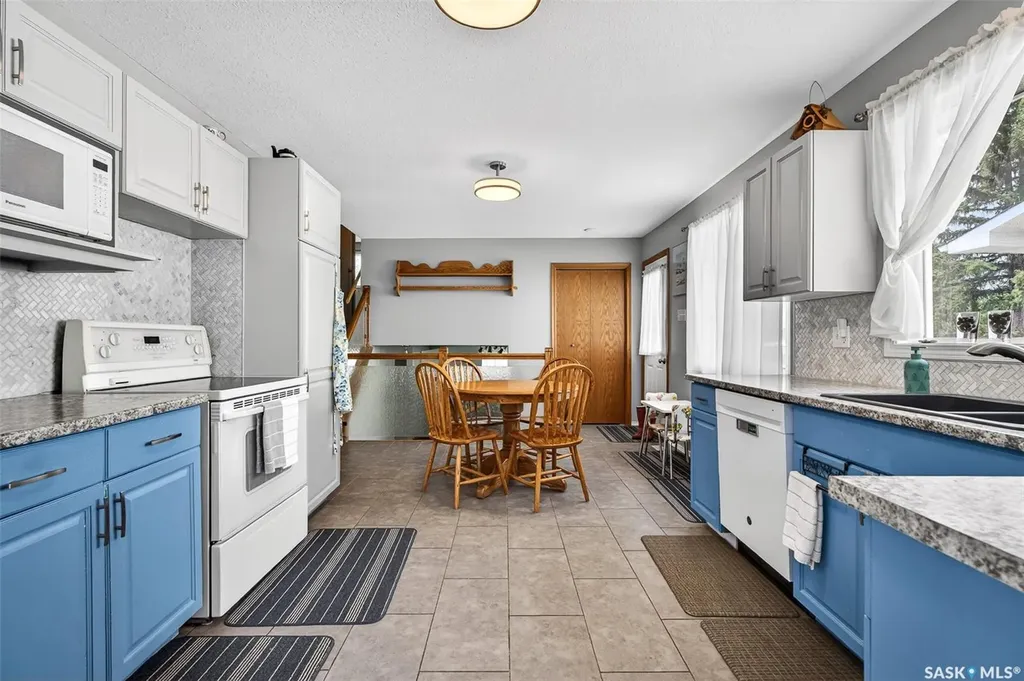 1381 Prince Crescent Moose Jaw SK S6H 6E6
