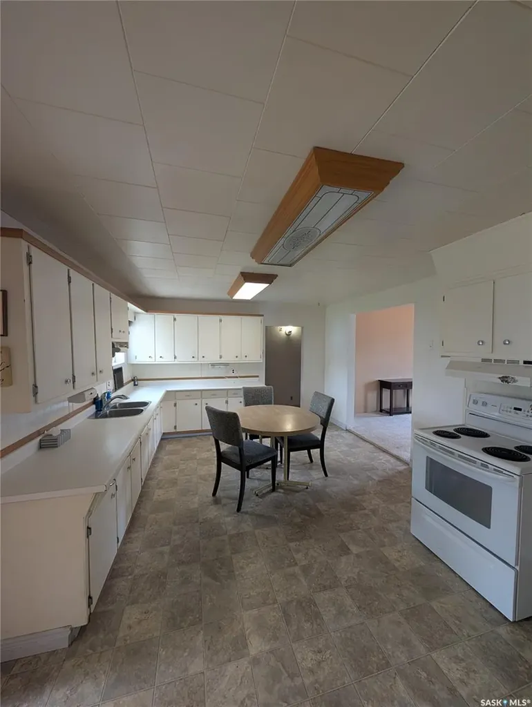 1105 9th Street Perdue SK S0K 3C0