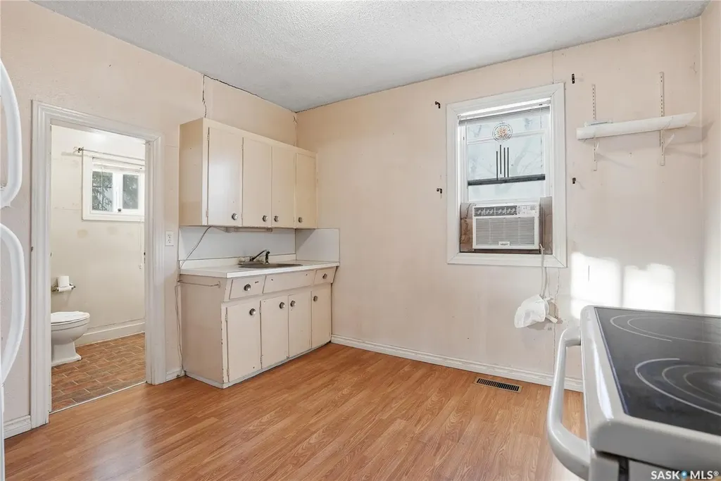 308 1st E Delisle SK S0L 0P0