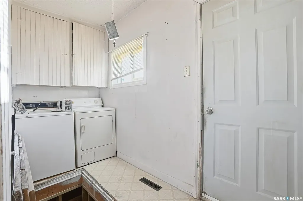 308 1st E Delisle SK S0L 0P0