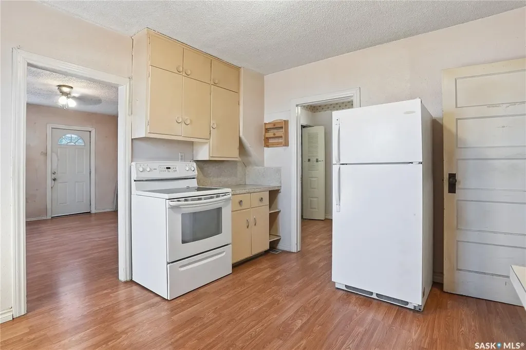 308 1st E Delisle SK S0L 0P0